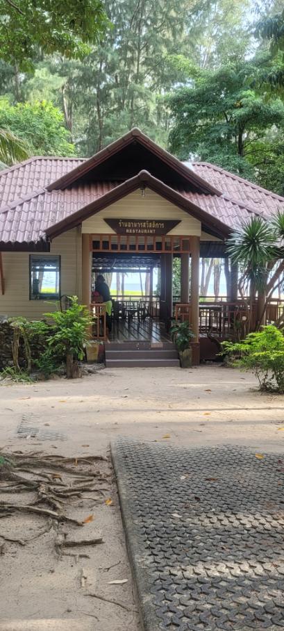 Restaurant On Koh Adang 